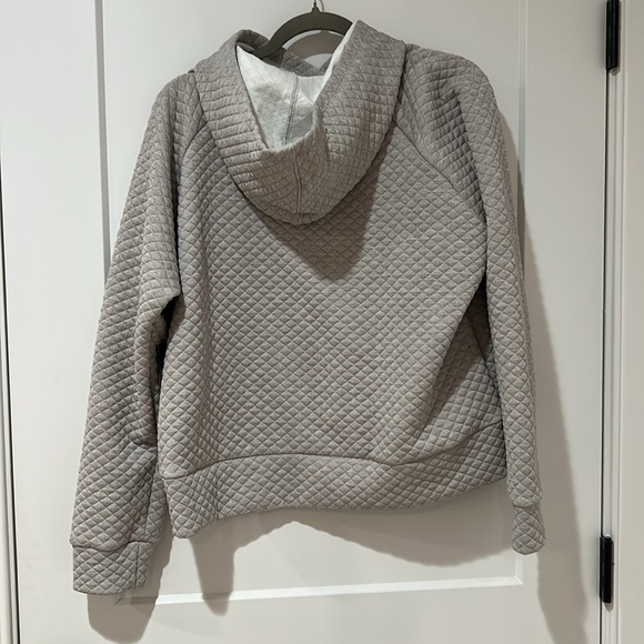 Brand new grey sweatshirt from New Balance. - Picture 3 of 4